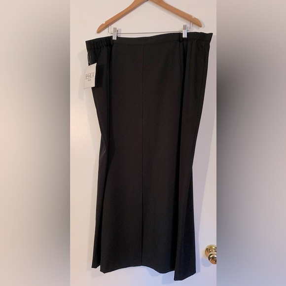 026 NWT Plus Jessica maxi skirt - Picture 2 of 5